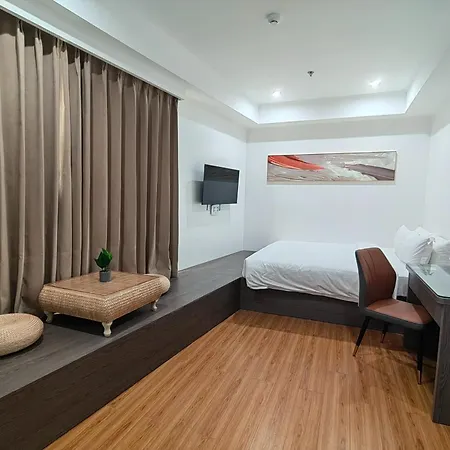 Mactan Grand Golden Hotel Near Airport Cebu Exterior photo